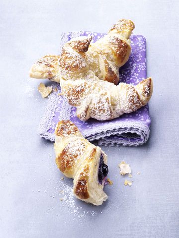 Marzipan-Blaubeer-Croissants