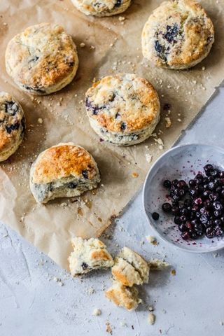 Wilde Blaubeer-Scones