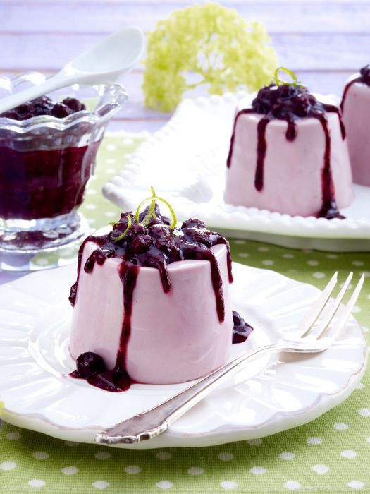 Panna Cotta mit Blaubeer-Kompott