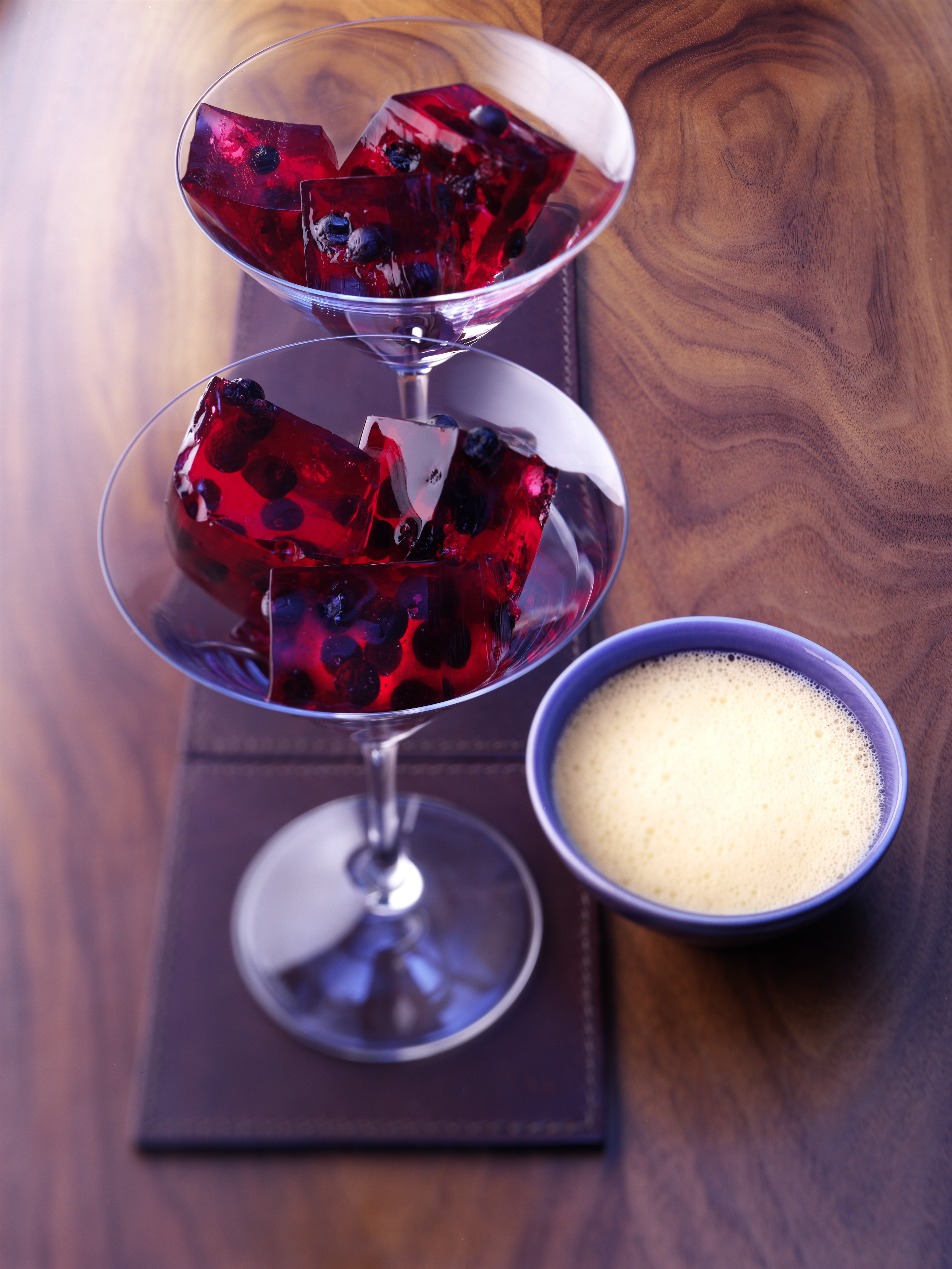 Merlot-Blaubeer-Gelee mit Zabaione